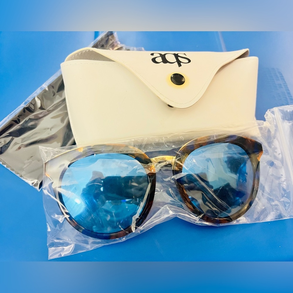 AQS Poppy Tortoise Shell Sunglasses with Blue Lenses